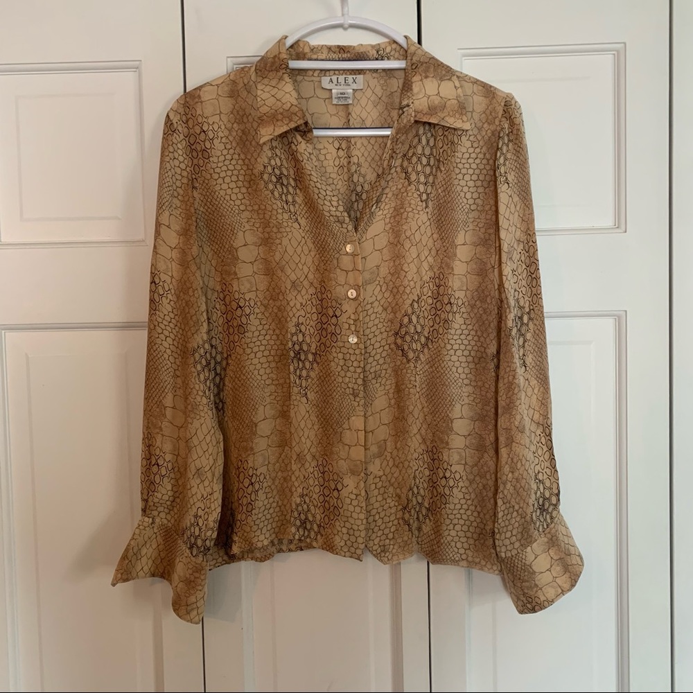 Alex NY 100% silk snake skin print blouse. Size 10 -but it’s really a Si…